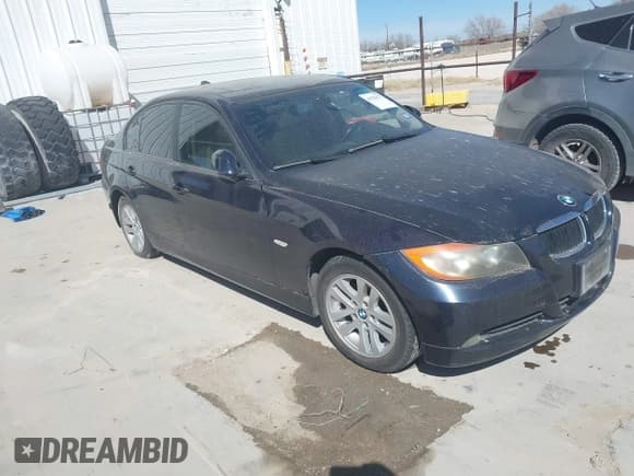 ✅ 2007 BMW 3 Series 328i • VIN: WBAVA33567KX83770 • Lot: 41526173. Wystawiony na IAAI z przebiegiem 117 995 mil. Bezpłatny archiwum sprzedaży aukcyjnych z USA i szczegółowy raport historii pojazdu na DreamBid. Zdjęcie 1.