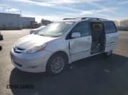 ✅ 2007 Toyota Sienna XLE • VIN: 5TDBK22CX7S000097 • Лот: 92226305. Опубликован ранее на Copart с пробегом 237 106 миль. Бесплатный доступ к архиву аукционных продаж из США и подробный отчёт об истории автомобиля на DreamBid. Изображение 1.