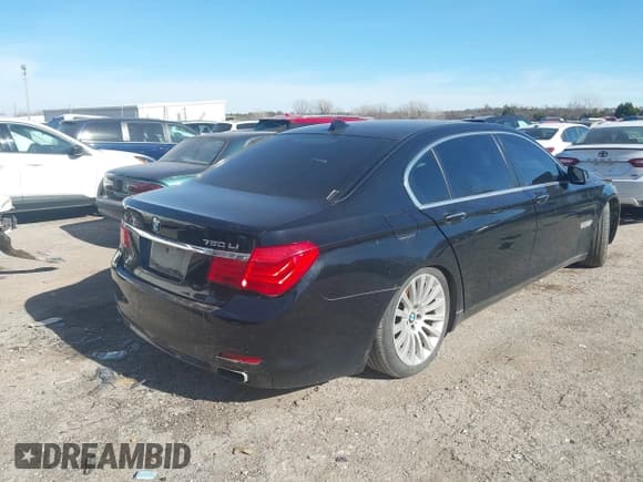 ✅ 2012 BMW 7 Series 750Li xDrive • VIN: WBAKC8C52CC436984 • Lot: 43870705. Listed on IAAI with 112,680 mi. Free auction sales archive from the USA and detailed vehicle history report at DreamBid. Image 4.