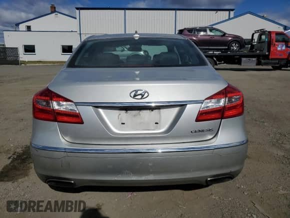 2012 Hyundai Genesis 3.8L z VIN KMHGC4DDXCU182468, wystawiony jako Copart lot #76487234 z przebiegiem 173 370 mil mil oraz Czysty tytuł • Clean title. Historia ofert i sprzedaży dostępna na DreamBid. Obrazek 6.
