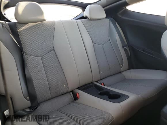 ✅ 2014 Hyundai Veloster • VIN: KMHTC6AD4EU209424 • Lot: 87465194. Wystawiony na Copart z przebiegiem 112 208 mil. Bezpłatny archiwum sprzedaży aukcyjnych z USA i szczegółowy raport historii pojazdu na DreamBid. Zdjęcie 10.