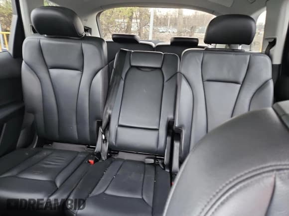 ✅ 2019 Audi Q7 Premium Plus • VIN: WA1LAAF73KD045914 • Lot: 93742335. Wystawiony na Copart z przebiegiem 116 984 mil. Bezpłatny archiwum sprzedaży aukcyjnych z USA i szczegółowy raport historii pojazdu na DreamBid. Zdjęcie 10.