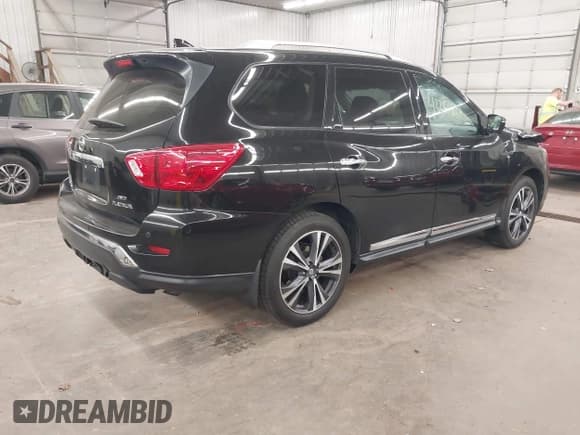 ✅ 2019 Nissan Pathfinder SV • VIN: 5N1DR2MM3KC651586 • Lot: 43351836. Wystawiony na IAAI z przebiegiem 85 912 mil. Bezpłatny archiwum sprzedaży aukcyjnych z USA i szczegółowy raport historii pojazdu na DreamBid. Zdjęcie 4.