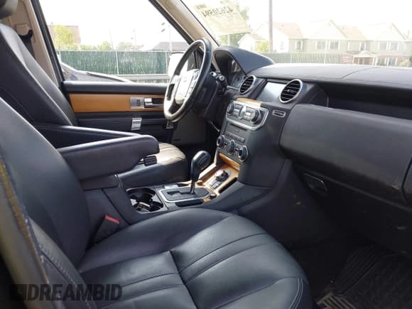 ✅ 2013 Land Rover LR4 HSE • VIN: SALAG2D44DA697884 • Lot: 42620594. Wystawiony na IAAI z przebiegiem 134 174 mil. Bezpłatny archiwum sprzedaży aukcyjnych z USA i szczegółowy raport historii pojazdu na DreamBid. Zdjęcie 5.