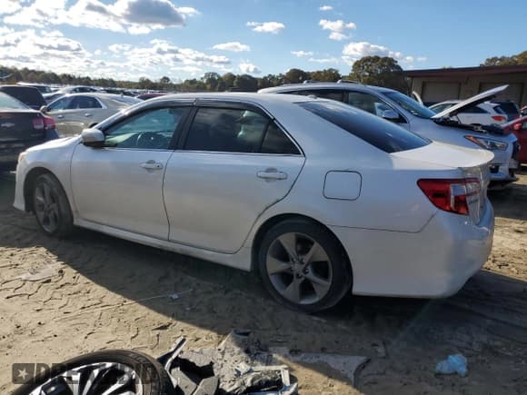 ✅ 2012 Toyota Camry L • VIN: 4T1BF1FK2CU635039 • Lot: 90212045. Listed on Copart with 137,787 mi. Free auction sales archive from the USA and detailed vehicle history report at DreamBid. Image 2.