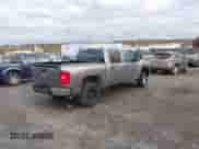 2009 Chevrolet Silverado 1500 LT z VIN 3GCEK23C29G218709, wystawiony jako IAAI lot #43582106 z przebiegiem 118 884 mil mil oraz . Historia ofert i sprzedaży dostępna na DreamBid. Obrazek 4.