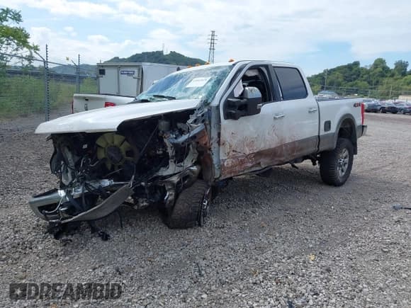 ✅ 2019 Ford F-250 XL • VIN: 1FT7W2B66KED62074 • Lot: 43092018. Listed on IAAI with 103,280 mi. Free auction sales archive from the USA and detailed vehicle history report at DreamBid. Image 2.