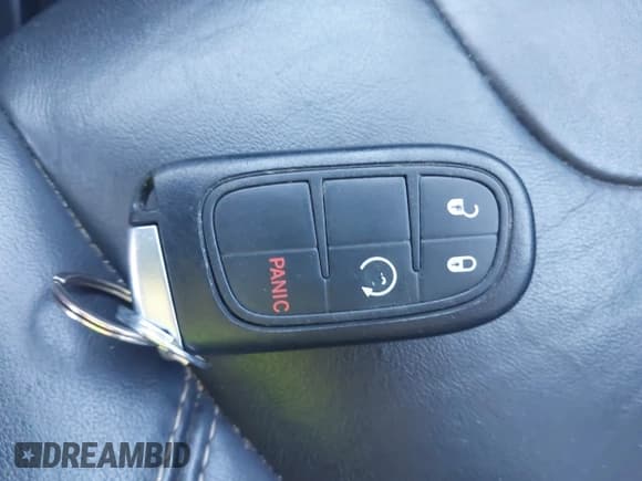 ✅ 2016 Jeep Cherokee Limited • VIN: 1C4PJMDB5GW162440 • Lot: 43524180. Listed on IAAI with 155,831 mi. Free auction sales archive from the USA and detailed vehicle history report at DreamBid. Image 11.