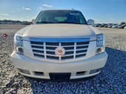 ✅ 2013 Cadillac Escalade Luxury • VIN: 1GYS4BEF9DR207827 • Lot: 94090095. Wystawiony na Copart z przebiegiem 112 223 mil. Bezpłatny archiwum sprzedaży aukcyjnych z USA i szczegółowy raport historii pojazdu na DreamBid. Zdjęcie 5.