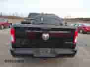 2019 Ram 1500 Tradesman z VIN 1C6SRFCT6KN743475, wystawiony jako IAAI lot #41015557 z przebiegiem 77 435 mil mil oraz . Historia ofert i sprzedaży dostępna na DreamBid. Obrazek 17.