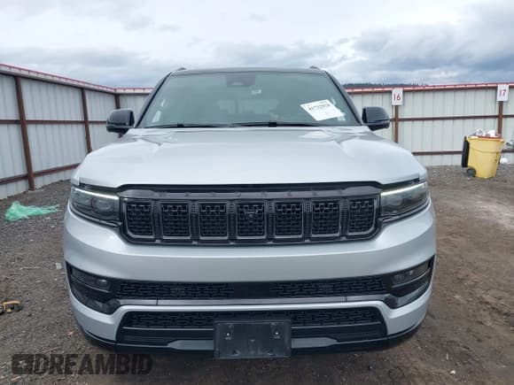 ✅ 2024 Jeep Grand Wagoneer Series II • VIN: 1C4SJSFP2RS150117 • Lot: 41732938. Listed on IAAI with 17,993 mi. Free auction sales archive from the USA and detailed vehicle history report at DreamBid. Image 12.