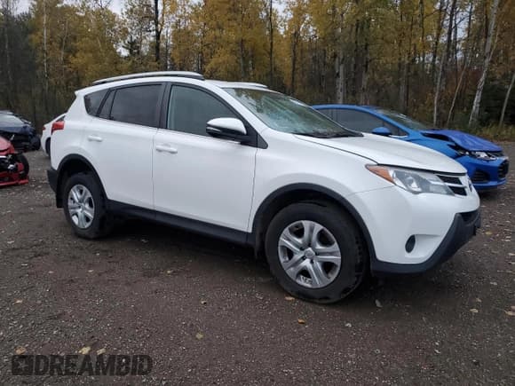 ✅ 2015 Toyota RAV4 LE • VIN: 2T3BFREV7FW332523 • Lot: 85714615. Listed on Copart with 147,455 mi. Free auction sales archive from the USA and detailed vehicle history report at DreamBid. Image 4.