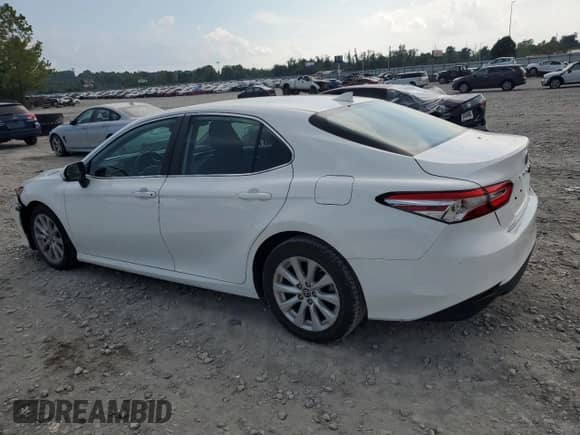 2019 Toyota Camry LE with VIN 4T1B11HK8KU849964, listed as a Copart auction lot 69364325 with 32,814 mi miles and Salvage title. Bid and sale history available at DreamBid. Image 2.