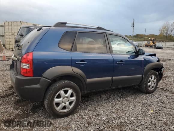 2005 Hyundai Tucson GLS z VIN KM8JN72D85U131798, wystawiony jako Copart lot #79274634 z przebiegiem 122 271 mil mil oraz Szkoda całkowita • Salvage title. Historia ofert i sprzedaży dostępna na DreamBid. Obrazek 3.