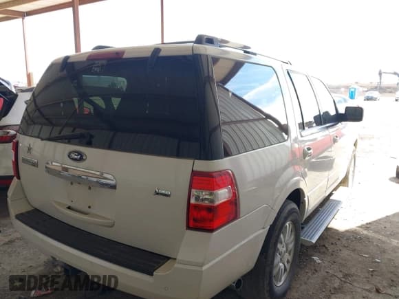 ✅ 2012 Ford Expedition Limited • VIN: 1FMJU2A53CEF08447 • Лот: 41656919. Опубликован ранее на IAAI с пробегом 243 811 миль. Бесплатный доступ к архиву аукционных продаж из США и подробный отчёт об истории автомобиля на DreamBid. Изображение 4.