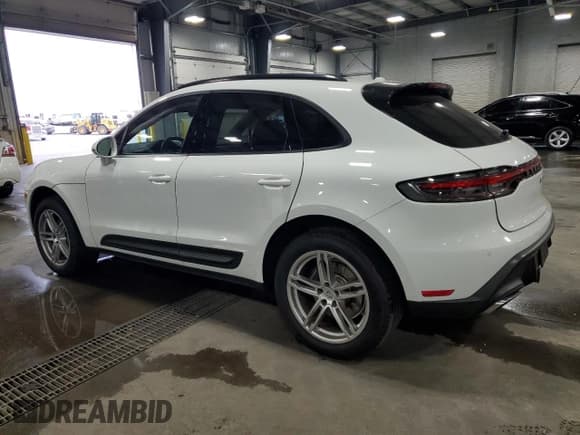 ✅ 2022 Porsche Macan • VIN: WP1AA2A55NLB09582 • Lot: 71718845. Wystawiony na Copart z przebiegiem 45 524 mil. Bezpłatny archiwum sprzedaży aukcyjnych z USA i szczegółowy raport historii pojazdu na DreamBid. Zdjęcie 2.