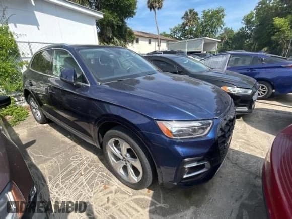 ✅ 2021 Audi Q5 Premium Plus • VIN: WA1BAAFY2M2128107 • Lot: 62093395. Wystawiony na Copart z przebiegiem Nie podano. Bezpłatny archiwum sprzedaży aukcyjnych z USA i szczegółowy raport historii pojazdu na DreamBid. Zdjęcie 1.