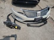 ✅ 2018 Lincoln MKC Select • VIN: 5LMCJ2C92JUL32637 • Лот: 69808755. Опубликован ранее на Copart с пробегом 41 182 миль. Бесплатный доступ к архиву аукционных продаж из США и подробный отчёт об истории автомобиля на DreamBid. Изображение 13.