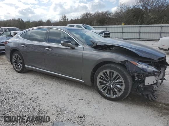 ✅ 2022 Lexus LS 500 • VIN: JTHD51FF4N5017316 • Lot: 78381644. Wystawiony na Copart z przebiegiem 8 936 mil. Bezpłatny archiwum sprzedaży aukcyjnych z USA i szczegółowy raport historii pojazdu na DreamBid. Zdjęcie 4.