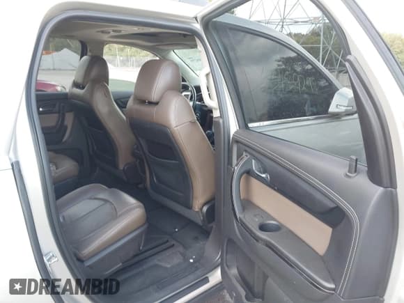 ✅ 2017 GMC Acadia Limited • VIN: 1GKKVSKD4HJ112218 • Lot: 43489298. Wystawiony na IAAI z przebiegiem 110 581 mil. Bezpłatny archiwum sprzedaży aukcyjnych z USA i szczegółowy raport historii pojazdu na DreamBid. Zdjęcie 8.