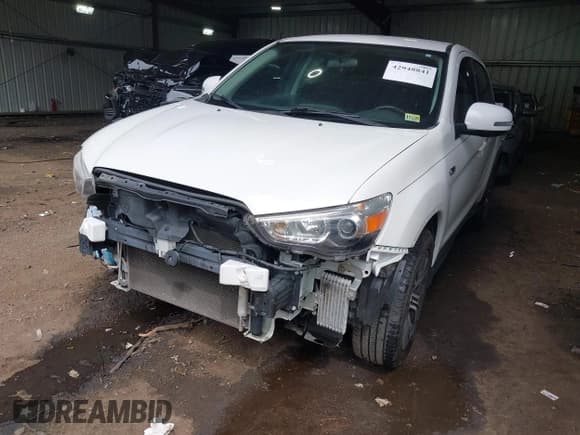 ✅ 2017 Mitsubishi Outlander ES • VIN: JA4AP3AU8HZ048866 • Lot: 42948841. Listed on IAAI with 118,316 mi. Free auction sales archive from the USA and detailed vehicle history report at DreamBid. Image 17.