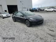 ✅ 2022 Tesla Model 3 • VIN: 5YJ3E1EA2NF320418 • Lot: 85970624. Wystawiony na Copart z przebiegiem 77 516 mil. Bezpłatny archiwum sprzedaży aukcyjnych z USA i szczegółowy raport historii pojazdu na DreamBid. Zdjęcie 10.