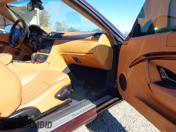 ✅ 2009 Maserati GranTurismo • VIN: ZAMGJ45A490045861 • Lot: 41408433. Listed on IAAI with 91,145 mi. Free auction sales archive from the USA and detailed vehicle history report at DreamBid. Image 5.