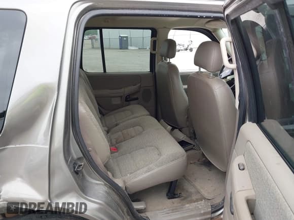 ✅ 2004 Ford Explorer XLS • VIN: 1FMDU72K44ZA96094 • Lot: 42019426. Wystawiony na IAAI z przebiegiem Nie podano. Bezpłatny archiwum sprzedaży aukcyjnych z USA i szczegółowy raport historii pojazdu na DreamBid. Zdjęcie 8.
