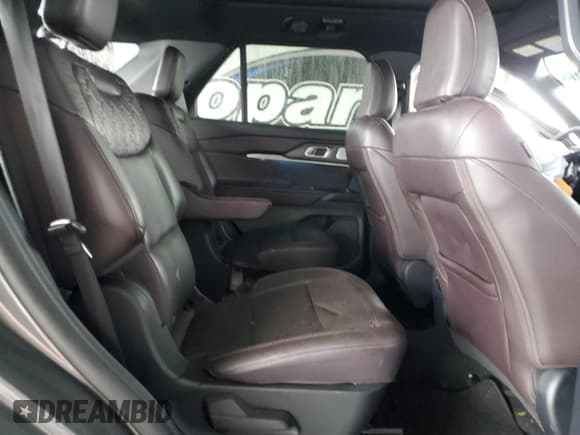 ✅ 2025 Ford Explorer Platinum • VIN: 1FMUK8HH1SGB82141 • Lot: 92712675. Wystawiony na Copart z przebiegiem 29 684 mil. Bezpłatny archiwum sprzedaży aukcyjnych z USA i szczegółowy raport historii pojazdu na DreamBid. Zdjęcie 11.