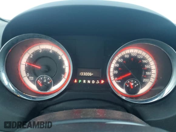 ✅ 2019 Dodge Grand Caravan SE • VIN: 2C4RDGBG7KR806747 • Lot: 82682525. Wystawiony na Copart z przebiegiem 133 006 mil. Bezpłatny archiwum sprzedaży aukcyjnych z USA i szczegółowy raport historii pojazdu na DreamBid. Zdjęcie 9.