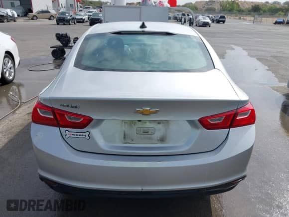 2019 Chevrolet Malibu LS z VIN 1G1ZC5ST7KF185207, wystawiony jako IAAI lot #41890505 z przebiegiem 121 509 mil mil oraz . Historia ofert i sprzedaży dostępna na DreamBid. Obrazek 16.