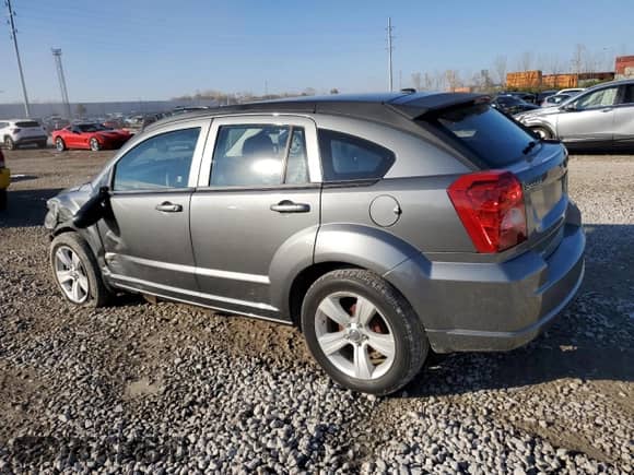 2011 Dodge Caliber Mainstreet с VIN 1B3CB3HA9BD295344, выставлен на аукционе Copart как лот 79101994 с пробегом Не указан миль и Списание • Salvage title. История ставок и продаж доступна на DreamBid. Изображение 2.