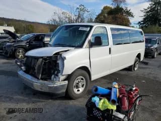 ✅ 2019 Chevrolet Express Passenger LT • VIN: 1GAZGPFG7K1269442 • Lot: 89843165. Wystawiony na Copart z przebiegiem 152 581 mil. Bezpłatny archiwum sprzedaży aukcyjnych z USA i szczegółowy raport historii pojazdu na DreamBid. Zdjęcie 1.