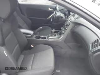 ✅ 2015 Hyundai Genesis Coupe 3.8L Base • VIN: KMHHT6KJ9FU125532 • Lot: 42343611. Wystawiony na IAAI z przebiegiem 123 213 mil. Bezpłatny archiwum sprzedaży aukcyjnych z USA i szczegółowy raport historii pojazdu na DreamBid. Zdjęcie 5.