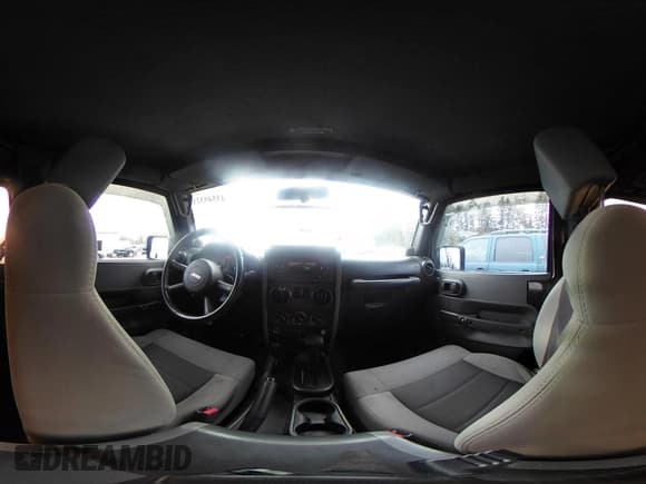 ✅ 2009 Jeep Wrangler X • VIN: 1J4FA241X9L700734 • Lot: 43549321. Wystawiony na IAAI z przebiegiem 116 632 mil. Bezpłatny archiwum sprzedaży aukcyjnych z USA i szczegółowy raport historii pojazdu na DreamBid. Zdjęcie 19.