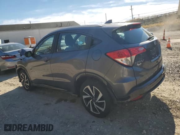 ✅ 2019 Honda HR-V Sport • VIN: 3CZRU6H1XKG703450 • Lot: 82779995. Listed on Copart with 136,455 mi. Free auction sales archive from the USA and detailed vehicle history report at DreamBid. Image 2.
