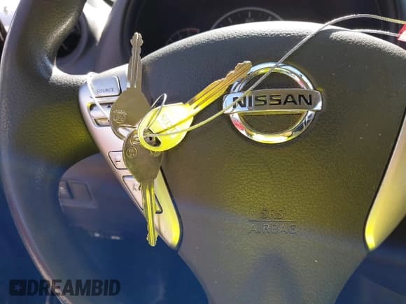 ✅ 2019 Nissan Versa SV • VIN: 3N1CN7APXKL831047 • Lot: 43330961. Wystawiony na IAAI z przebiegiem 99 784 mil. Bezpłatny archiwum sprzedaży aukcyjnych z USA i szczegółowy raport historii pojazdu na DreamBid. Zdjęcie 11.