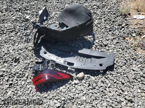 ✅ 2023 Chevrolet Blazer LT • VIN: 3GNKBHR40PS142219 • Lot: 69676185. Listed on Copart with 33,265 mi. Free auction sales archive from the USA and detailed vehicle history report at DreamBid. Image 12.