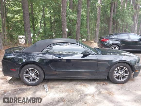 2014 Ford Mustang V6 с VIN 1ZVBP8EM4E5325594, выставлен на аукционе IAAI как лот 42717148 с пробегом 102 386 миль миль и . История ставок и продаж доступна на DreamBid. Изображение 13.