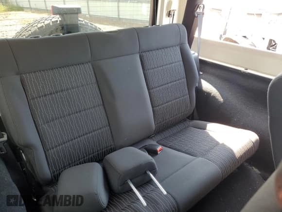 ✅ 2011 Jeep Wrangler Sahara • VIN: 1J4AA5D11BL638030 • Lot: 71621375. Listed on Copart with 91,831 mi. Free auction sales archive from the USA and detailed vehicle history report at DreamBid. Image 10.