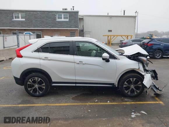 ✅ 2019 Mitsubishi Eclipse Cross SE • VIN: JA4AT5AA9KZ011622 • Lot: 40920892. Listed on IAAI with 33,669 mi. Free auction sales archive from the USA and detailed vehicle history report at DreamBid. Image 13.