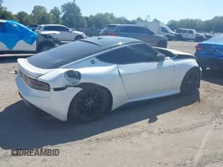 ✅ 2023 Nissan Z Performance • VIN: JN1BZ4BH4PM311977 • Lot: 43159962. Wystawiony na IAAI z przebiegiem 1 020 mil. Bezpłatny archiwum sprzedaży aukcyjnych z USA i szczegółowy raport historii pojazdu na DreamBid. Zdjęcie 4.