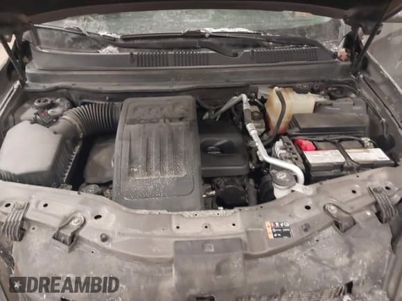 ✅ 2015 Chevrolet Captiva Sport LT • VIN: 3GNAL3EK2FS531717 • Lot: 41563045. Wystawiony na IAAI z przebiegiem 147 914 mil. Bezpłatny archiwum sprzedaży aukcyjnych z USA i szczegółowy raport historii pojazdu na DreamBid. Zdjęcie 10.