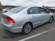 ✅ 2010 Honda Civic EX • VIN: 2HGFA1F84AH517679 • Lot: 43562876. Wystawiony na IAAI z przebiegiem 108 286 mil. Bezpłatny archiwum sprzedaży aukcyjnych z USA i szczegółowy raport historii pojazdu na DreamBid. Zdjęcie 4.