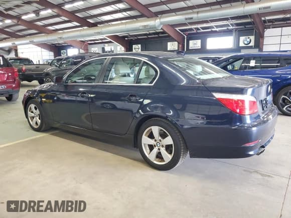 ✅ 2008 BMW 5 Series 528xi • VIN: WBANV13568BZ48162 • Lot: 84196605. Wystawiony na Copart z przebiegiem 127 477 mil. Bezpłatny archiwum sprzedaży aukcyjnych z USA i szczegółowy raport historii pojazdu na DreamBid. Zdjęcie 2.