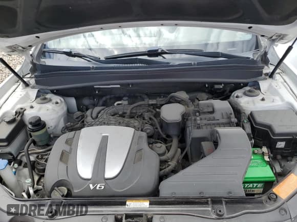 ✅ 2011 Hyundai Santa Fe GLS • VIN: 5XYZGDAG9BG019780 • Lot: 61862875. Listed on Copart with 182,897 mi. Free auction sales archive from the USA and detailed vehicle history report at DreamBid. Image 12.