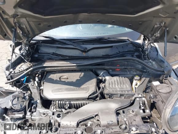 ✅ 2020 MINI Countryman Cooper • VIN: WMZYW3C01L3L21935 • Lot: 42790121. Wystawiony na IAAI z przebiegiem 77 072 mil. Bezpłatny archiwum sprzedaży aukcyjnych z USA i szczegółowy raport historii pojazdu na DreamBid. Zdjęcie 10.