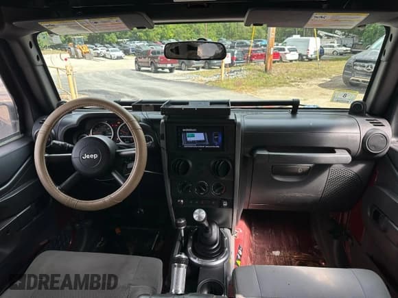 ✅ 2008 Jeep Wrangler Unlimited Rubicon • VIN: 1J8GA69198L599929 • Lot: 71301415. Wystawiony na Copart z przebiegiem 234 168 mil. Bezpłatny archiwum sprzedaży aukcyjnych z USA i szczegółowy raport historii pojazdu na DreamBid. Zdjęcie 8.