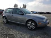 ✅ 2003 Volkswagen Golf GTI • VIN: 9BWDE61J734051656 • Lot: 81354555. Wystawiony na Copart z przebiegiem 145 384 mil. Bezpłatny archiwum sprzedaży aukcyjnych z USA i szczegółowy raport historii pojazdu na DreamBid. Zdjęcie 4.