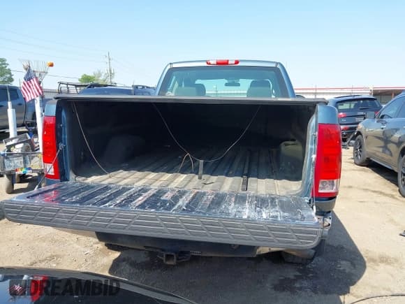 ✅ 2012 GMC Sierra 1500 Work Truck • VIN: 1GTR1TEXXCZ111358 • Лот: 42048884. Опубликован ранее на IAAI с пробегом 165 249 миль. Бесплатный доступ к архиву аукционных продаж из США и подробный отчёт об истории автомобиля на DreamBid. Изображение 17.